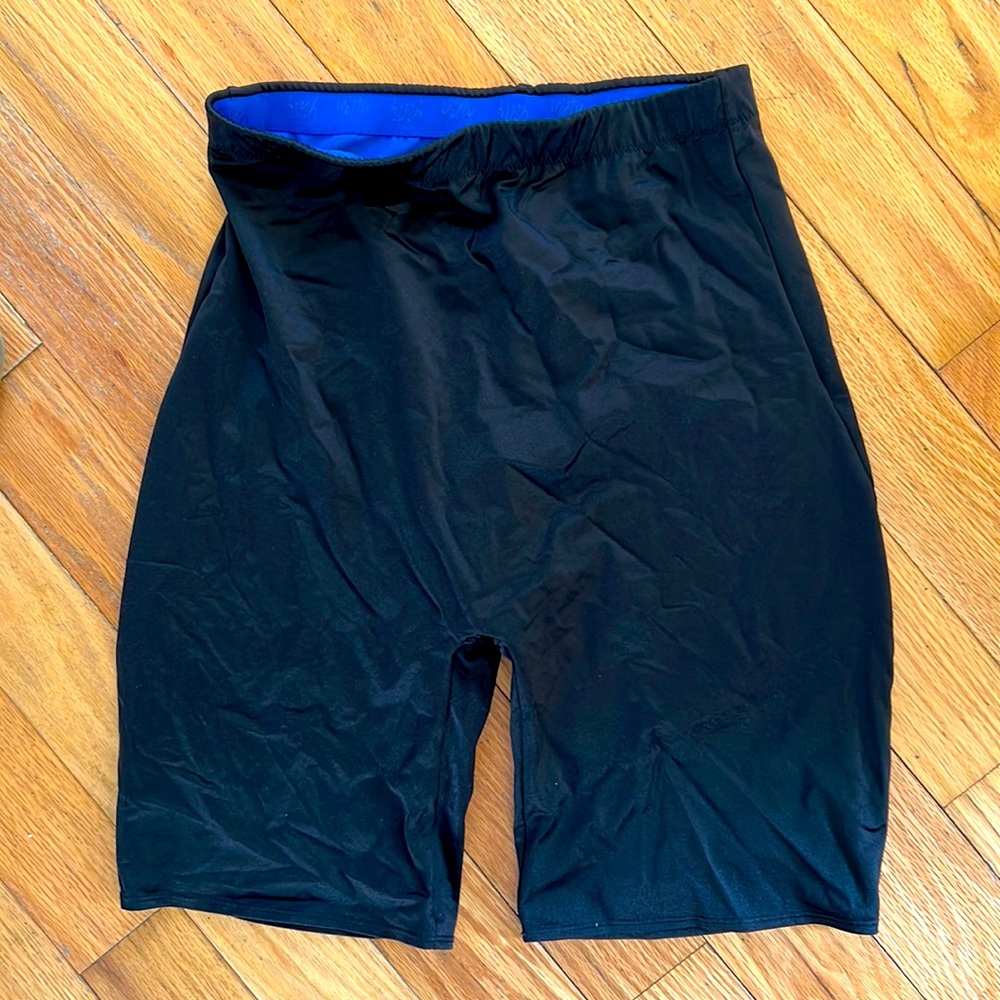 Yitty headliner shaping high waisted shorts from Fabletics